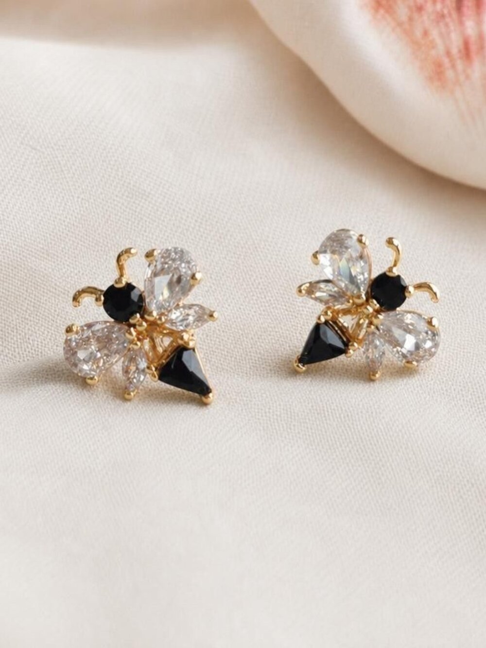 Kendra Scott Bee Gold Crystal Stud Earrings - Picture 2 of 2